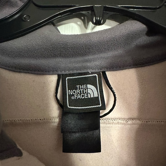 Women’s L Burgundy The North Face Spring/Fall Jacket - Picture 4 of 5